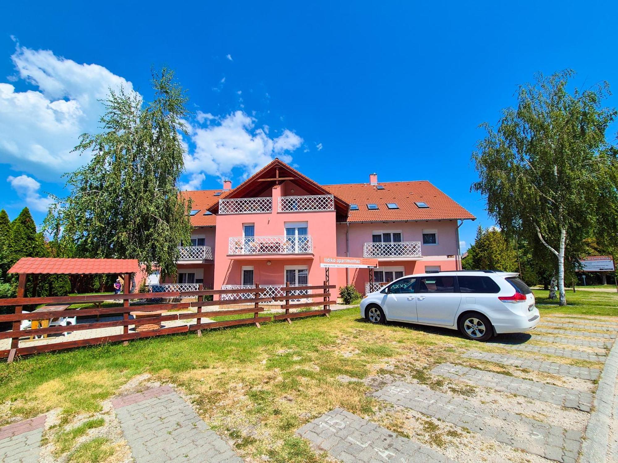 Ildiko Apartmanhaz Замарди Экстерьер фото