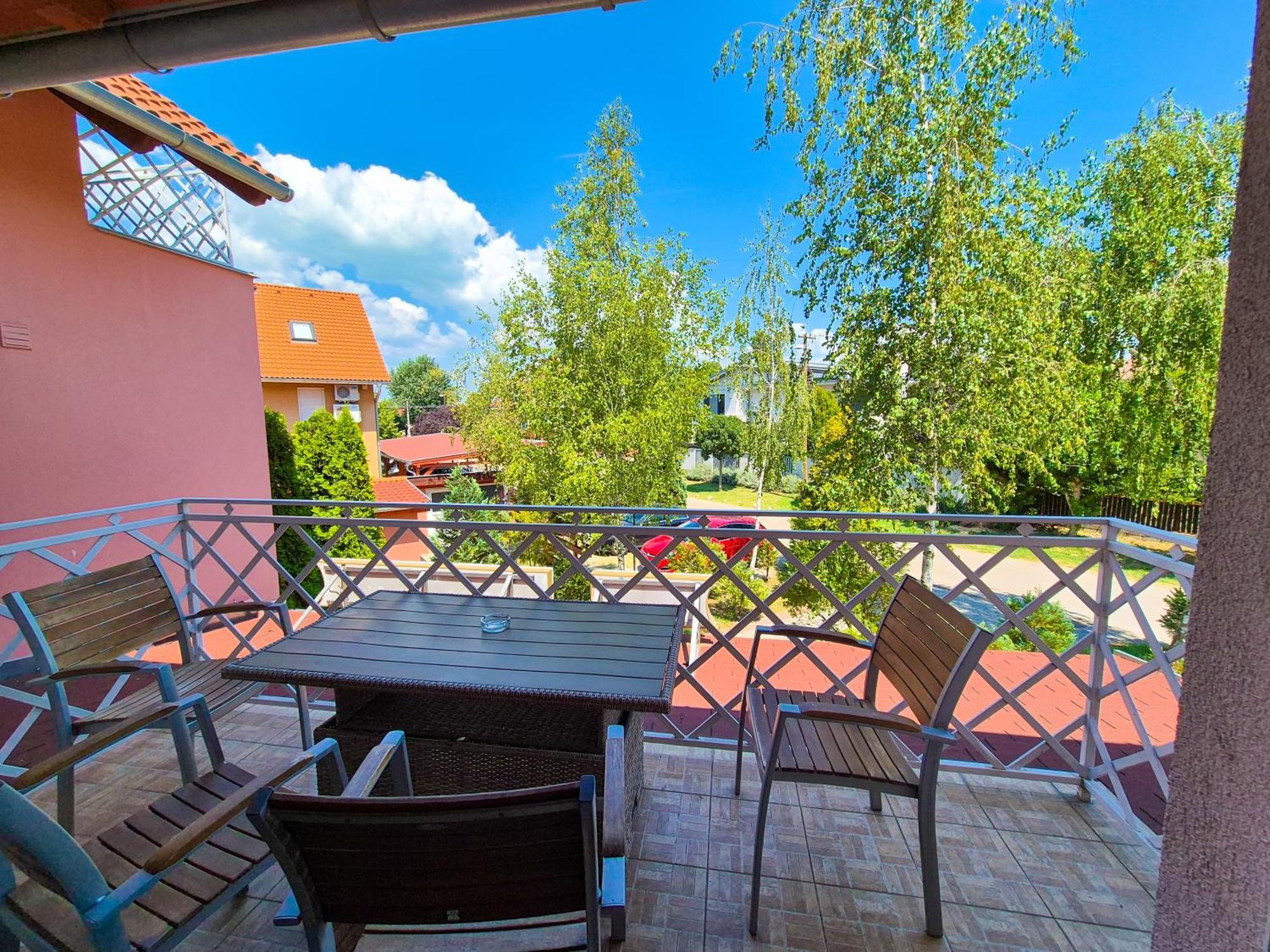 Ildiko Apartmanhaz Замарди Экстерьер фото