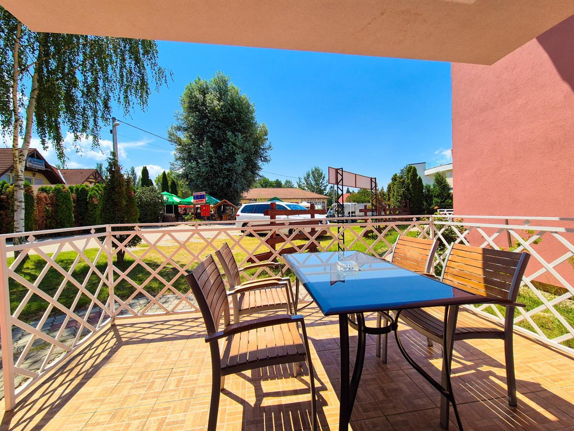 Ildiko Apartmanhaz Замарди Экстерьер фото
