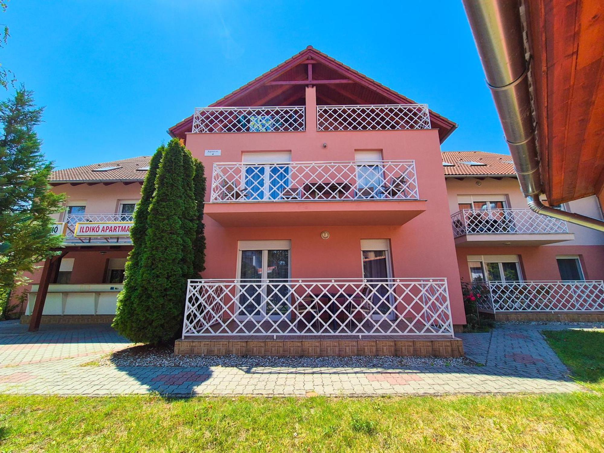 Ildiko Apartmanhaz Замарди Экстерьер фото